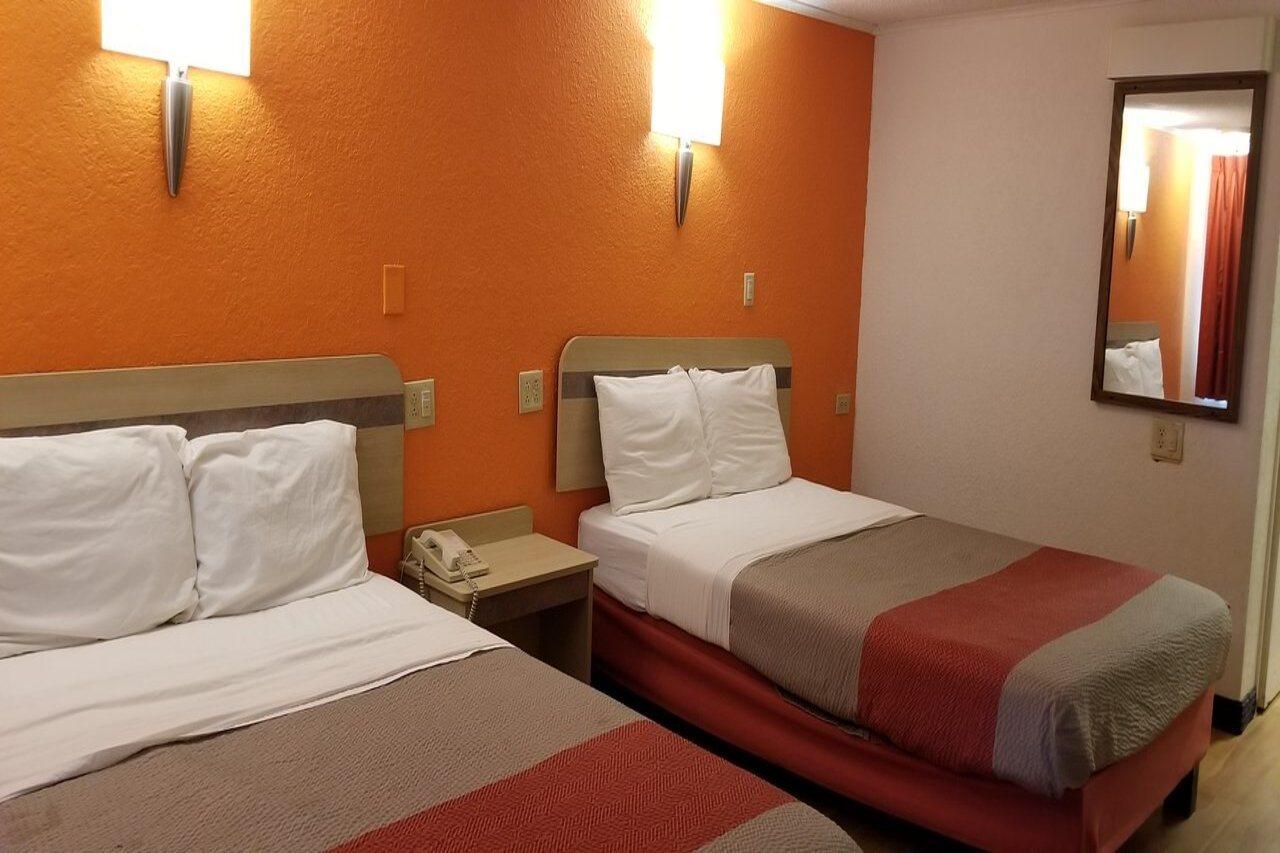Fairbridge Inn Express London Εξωτερικό φωτογραφία
