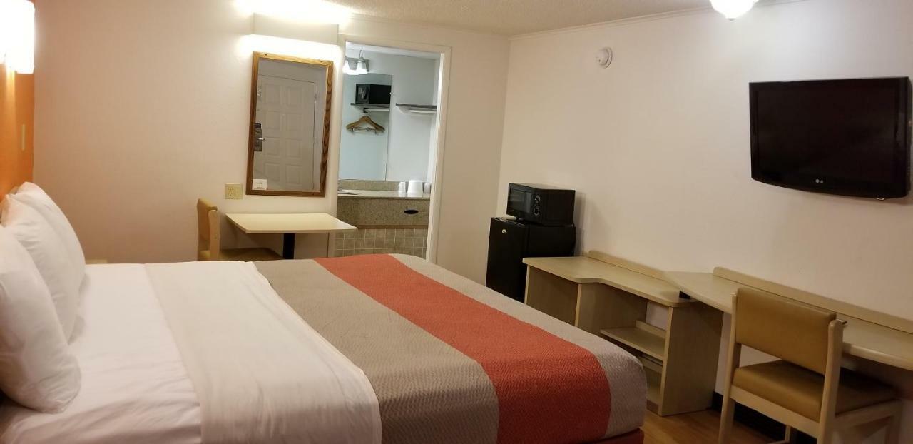 Fairbridge Inn Express London Εξωτερικό φωτογραφία
