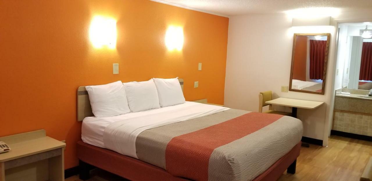 Fairbridge Inn Express London Εξωτερικό φωτογραφία