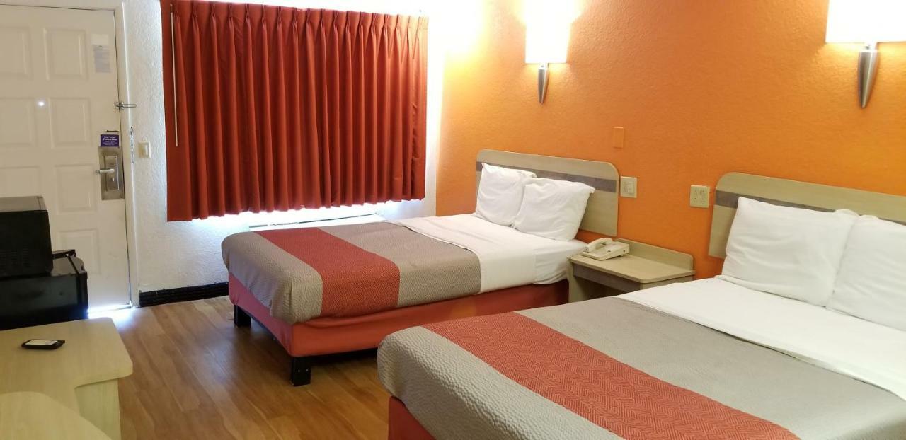 Fairbridge Inn Express London Εξωτερικό φωτογραφία